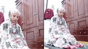 mukena Pink Viral Video